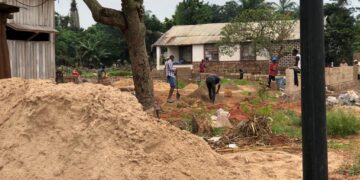 Bras de fer entre la MIBA et les Bakwanga : les constructions ont repris sur le terrain Guest house Lusambo