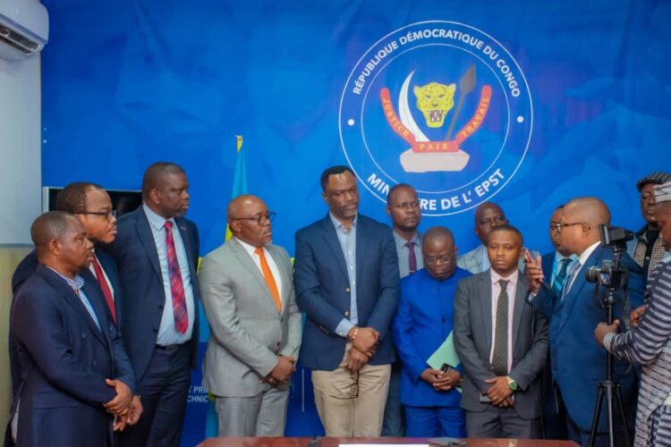 Retard de paiement des enseignants en RDC : une solution en vue, selon le ministre de l&rsquo;EPST