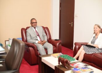 Kinshasa : Violences contre les missions diplomatiques, Peter Kazadi donne des garanties de sécurité à l&rsquo;ambassadrice américaine