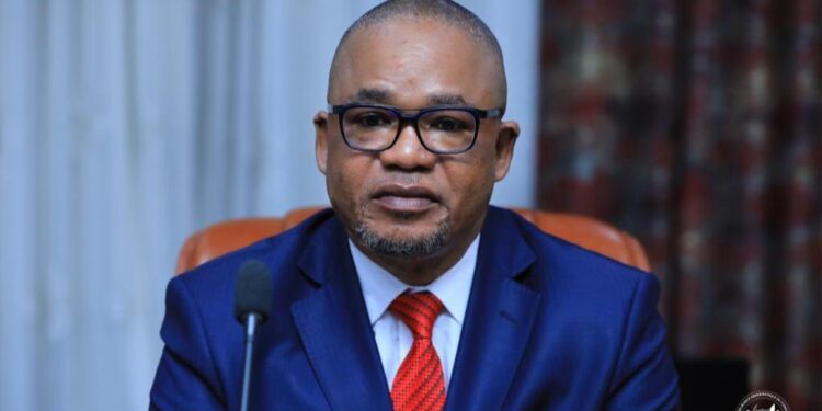 RDC : Peter Kazadi invite les dirigeants des ETD frappés par l&rsquo;incompatibilité de quitter leurs fonctions