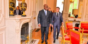 RDC – France : Face à Tshisekedii, Macron invite le Rwanda à se retirer du territoire congolais