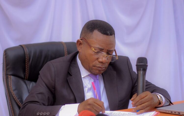 Assemblée nationale : Alphonse Ngoyi Kasanji retire sa candidature de la première vice-présidence