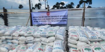 UOM : remise des dons aux femmes déplacées de Goma, grâce aux fonds récoltés par l&rsquo;université officielle de Mbujimayi