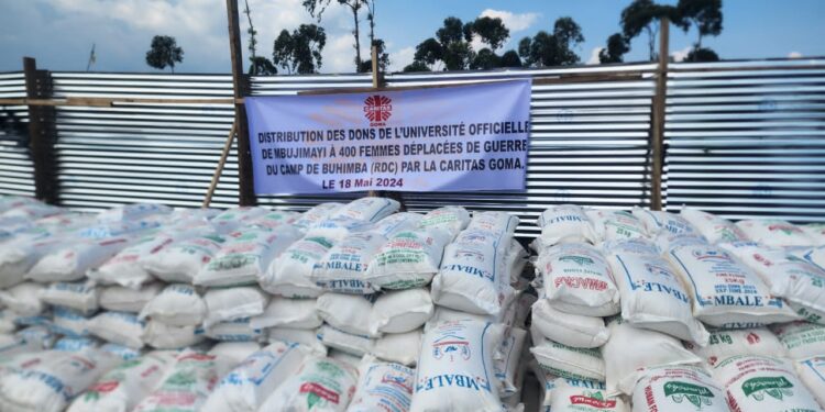 UOM : remise des dons aux femmes déplacées de Goma, grâce aux fonds récoltés par l’université officielle de Mbujimayi