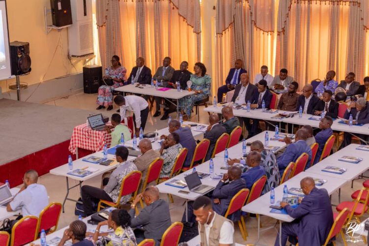 ESU : Début du deuxième colloque international de l&rsquo;université officielle de Mbujimayi, l&rsquo;œuvre du Professeur Kambayi Bwatshia à l&rsquo;honneur