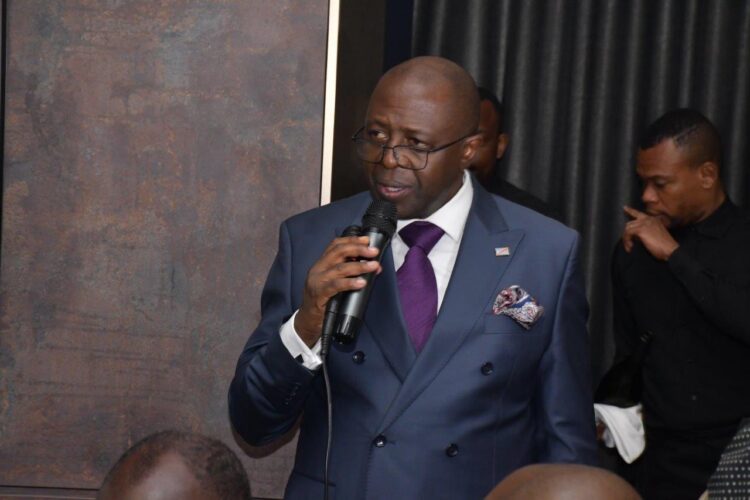 RDC : « le gouvernement Suminwa a accouché d&rsquo;une souris, ce programme est un chapelet de bonnes intentions » (Mwando Nsimba)