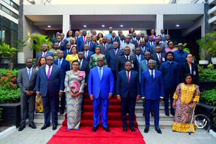 Premier conseil des ministres du gouvernement Suminwa : le président Tshisekedi s&rsquo;engage à évaluer les ministres chaque trimestre