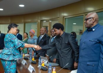 Gouvernement Suminwa : avant son investiture, la première ministre mobilise son équipe