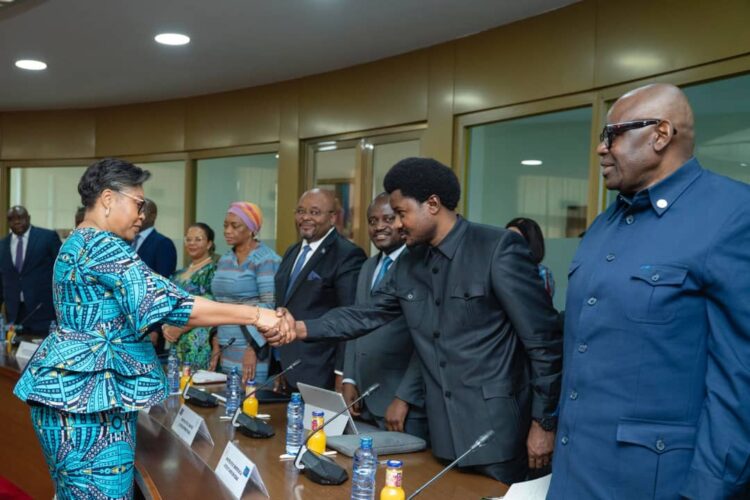 Gouvernement Suminwa : avant son investiture, la première ministre mobilise son équipe