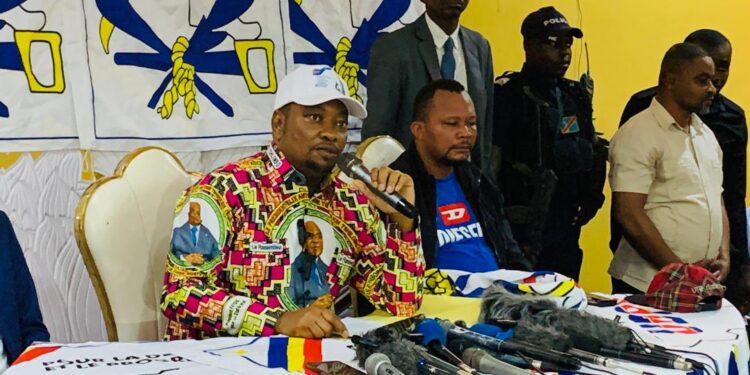 RDC : fronde à l’UDPS : Eteni Longondo dénonce la mauvaise gestion d’Augustin Kabuya