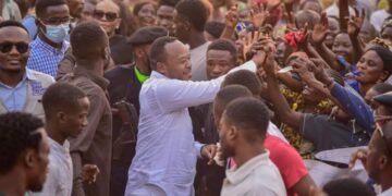 Kasaï-Oriental: en vacances parlementaires, Tobie Kayumbi dit merci à la population pour son élection