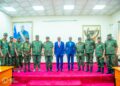 Défense nationale : Guy Kabombo Mwadianvita rencontre le haut commandement de l&rsquo;armée