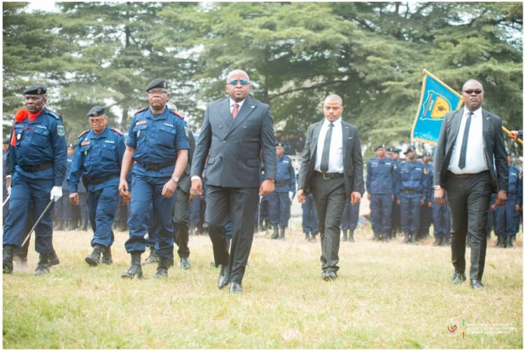 RDC : le vice-premier ministre de l&rsquo;intérieur  présenté officiellement devant la police