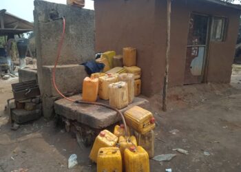 Lomami : grâce au plaidoyer du député national Bruno Miteyo, la Regideso Ngandajika obtient un nouveau groupe électrogène