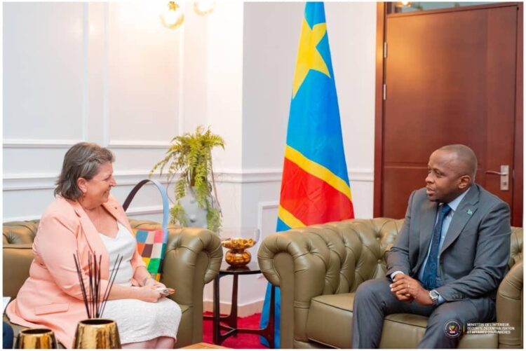 Circulation routière : le Canada propose son aide pour la réduction des embouteillages à Kinshasa