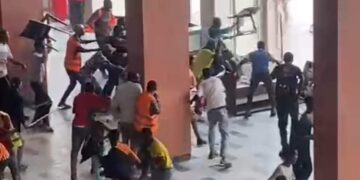 Crise à l&rsquo;UDPS : bataille rangée entre militants pro et anti Kabuya au palais du peuple