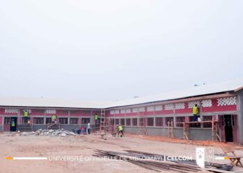 ESU : l’Université Officielle de Mbujimayi construit 6 auditoires de grande capacité d’accueil sur fonds propres