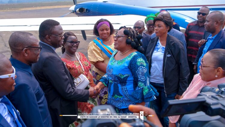 ESU : en séjour à Mbujimayi, Marie-Thérèse Sombo visite les institutions de son ressort