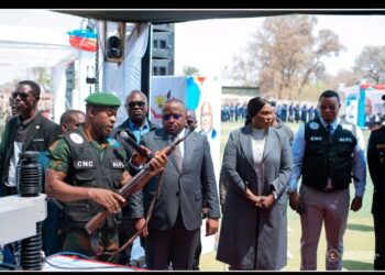 Kolwezi : Jacquemain Shabani lance le marquage des armes des forces de défense et de sécurité, ainsi que des civils