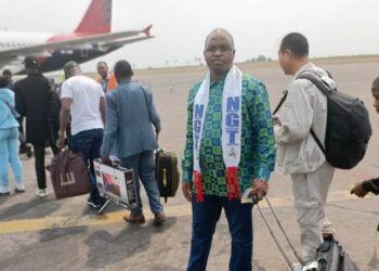 Kasaï-Oriental : le conseiller Junior Kabanga conduit l’équipe d’avance du VPM de l’intérieur à Mbujimayi, en prévision du lancement de la construction d’une cimenterie à Katanda