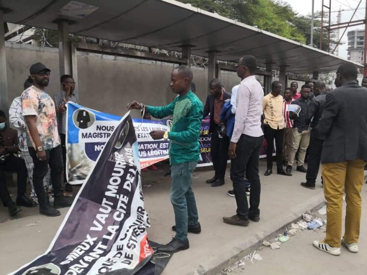 RDC : Lamuka condamne la répression de la marche des candidats magistrats, « un acte qui met en mal la cohésion sociale »