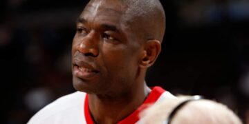 RDC : décès de Motombo Dikembe, la légende du basket s&rsquo;éteint à l&rsquo;âge de 58 ans