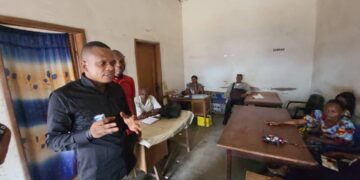 Kasaï-Oriental : le député Hilaire Ntendayi propose que les maisons préfabriquées de PMKO soient utilisées comme bureaux de travail de certaines divisions de l&rsquo;administration publique