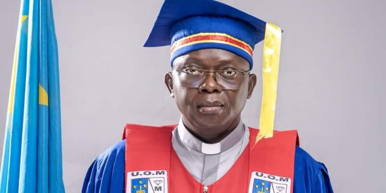 ESU – UOM : le Recteur Cibaka obtient 25 bourses internationales de doctorat auprès de l’Union européenne, en faveur de son personnel scientifique