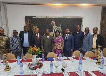 Kinshasa : échanges entre le caucus des députés nationaux du Kasaï-Oriental et le gouverneur Mbuebua Kapo