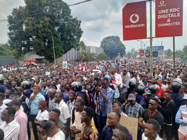 Kasaï-Oriental: les autorités et les forces vives dans la rue pour protester contre l&rsquo;agression rwandaise