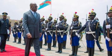 RDC :  Le Président Tshisekedi ordonne  au gouvernement d&rsquo;augmenter le salaire des militaires et d&rsquo;octroyer une prime de combat à ceux déployés au front