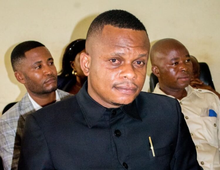 Kasaï-Oriental: le député Hilaire Ntendayi dépose deux propositions d&rsquo;édits sur la protection du  pouvoir coutumier et la gestion des déchets domestiques