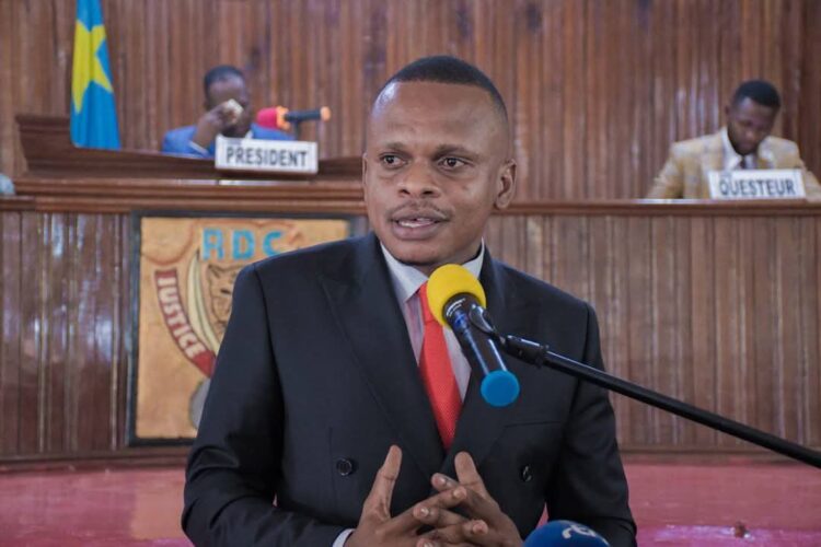 Kasaï-Oriental: le député Hilaire Ntendayi dépose deux propositions d&rsquo;édits sur la protection du  pouvoir coutumier et la gestion des déchets domestiques