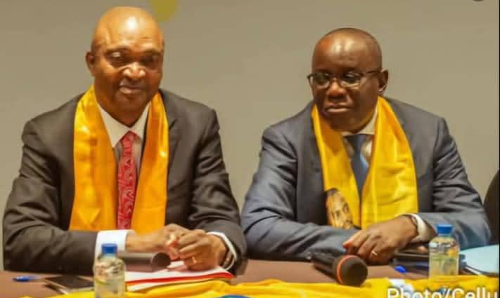 Mbujimayi : le député Tobie Kayumbi déplore l&rsquo;arrêt des travaux de modernisation de la voirie urbaine et annonce une question écrite au ministre des finances