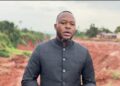 Mbujimayi : le député Tobie Kayumbi déplore l’arrêt des travaux de modernisation de la voirie urbaine et annonce une question écrite au ministre des finances