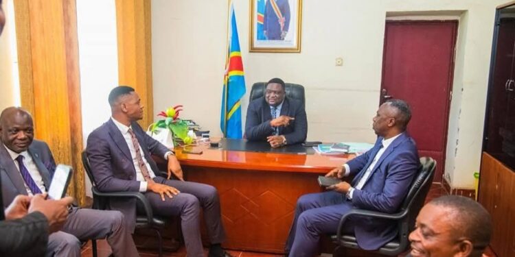 Kasaï-Oriental : « full stop », plénière reportée à l&rsquo;assemblée provinciale, le VPM de l&rsquo;intérieur rappelle d&rsquo;urgence les membres du bureau et le gouverneur « pour consultation »