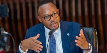 RDC : contrôle parlementaire, Tobie Kayumbi adresse deux questions orales avec débat aux DG de la SNEL et de la Regideso