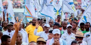 Kasaï-Oriental : Mise en accusation du gouverneur Kapo, les fédérations de l&rsquo;UDPS dénoncent « une comédie » et préviennent les députés de leur détermination à aller jusqu&rsquo;à l&rsquo;affrontement