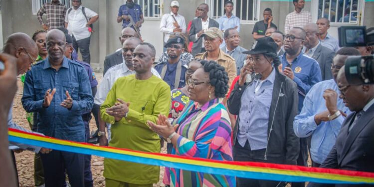ESU-UOM : La Ministre Marie Thérèse Sombo inaugure le nouveau rectorat de l’Université officielle de Mbujimayi