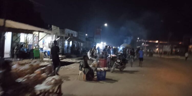 Marché nocturne à Mbujimayi : entre opportunités commerciales et défis sécuritaires