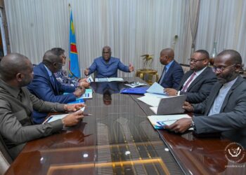 RDC : Félix Tshisekedi préside une réunion de conjoncture économique sur le taux de change et le pouvoir d’achat
