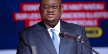 RDC – Doudou Fwamba rassure les fonctionnaires : « le Gouvernement dispose des moyens nécessaires pour faire face à ses obligations »