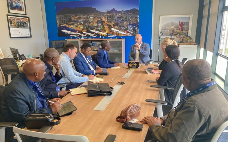 RDC – Infrastructures : à Cap Town, John Banza explore l&rsquo;expertise sud-africaine dans le drainage et la gestion des équipements