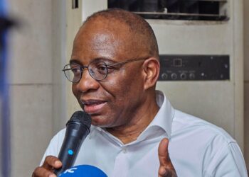 RDC : Le ministre de la Justice ordonne une enquête après la saisie de plusieurs millions de dollars à l’aéroport de N’djili