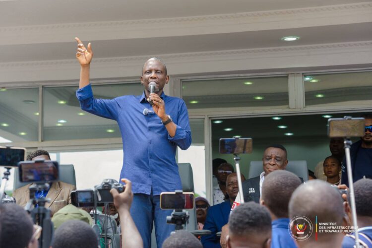 Mbujimayi : Avec son livre « Le changement c&rsquo;est d&rsquo;abord moi », Mike Kasongo appelle à la responsabilité individuelle comme levier du changement collectif