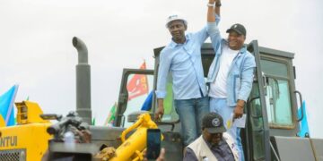 Kwilu : John Banza lance les travaux de la route Batshiamba–Gungu–Kakobola et relance l’espoir du désenclavement de la région