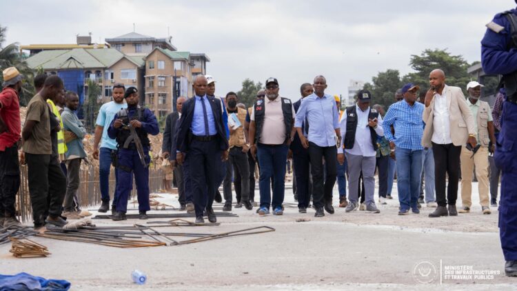 Kinshasa : John Banza Lunda inspecte 12 chantiers d’urgence et accélère la riposte contre les érosions