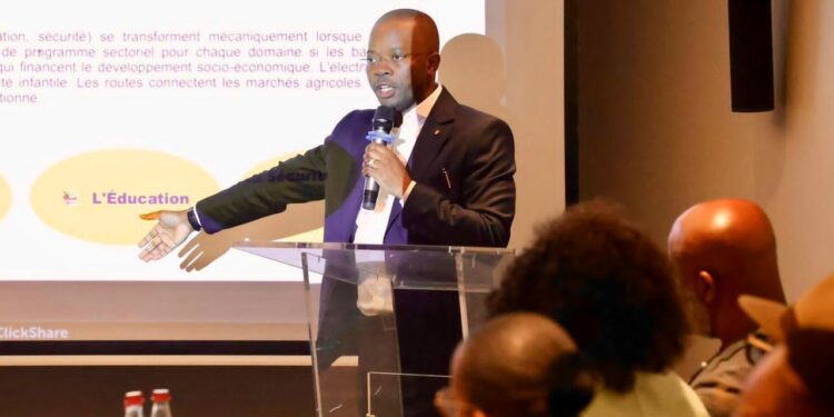 RDC – Politique : A Paris, Man David Kiala dévoile la vision du parti « Avançons » à la diaspora congolaise