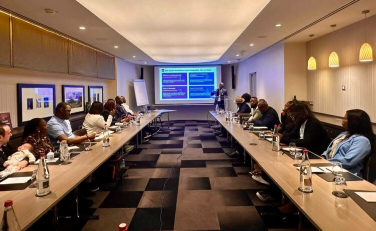 RDC – Politique : A Paris, Man David Kiala dévoile la vision du parti « Avançons » à la diaspora congolaise