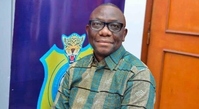 FECOFA : retrait surprise de Bosco Mwehu Beya Kofela, Véron Mosengo en position idéale pour la présidence